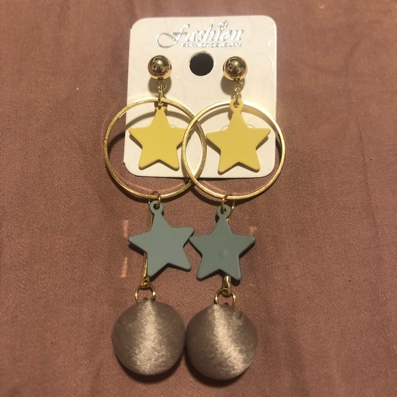 Earring - Picture 13 of 16